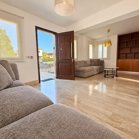 Villa Serena Polis