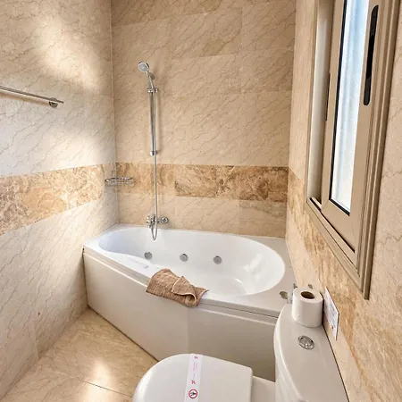 Villa Serena Polis