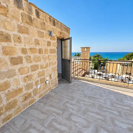 Villa Serena Polis